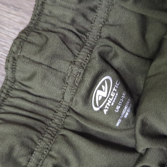 ❤️5/$25 Athletic Works Women's Green Athletic Shorts - Picture 3 of 5